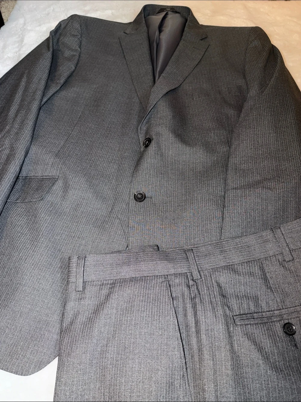 Haggar men’s 48L 40X32 gray pinstripe two piece suit